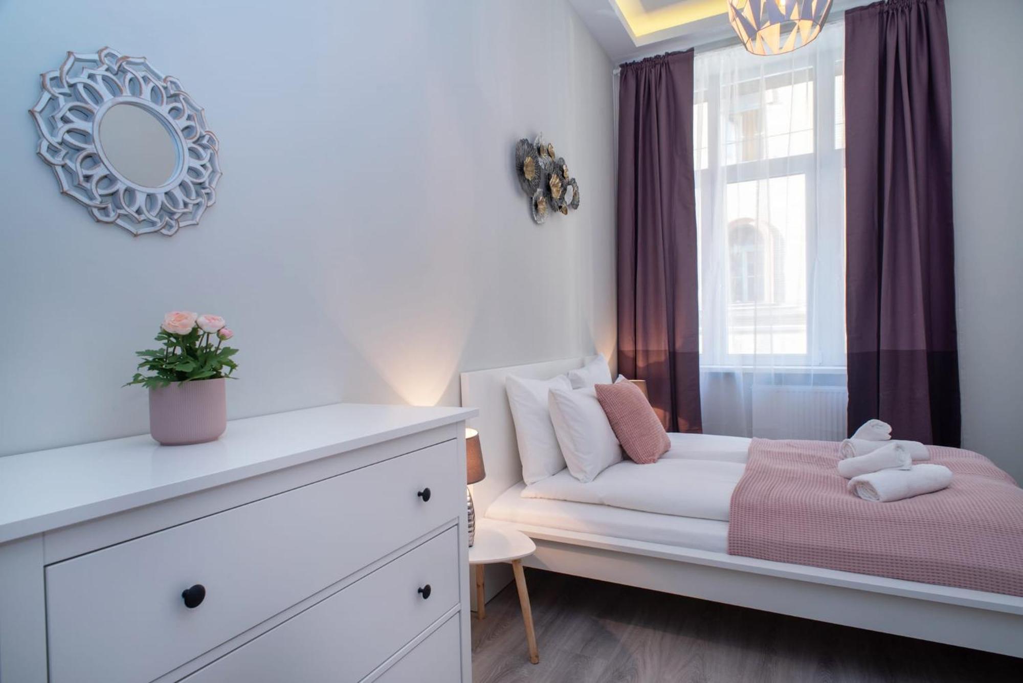 Very Central New And Large Ac Apartment Budapest Eksteriør billede